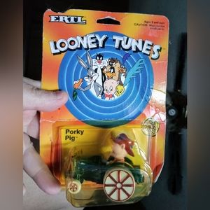 New Vintage 1989 Ertl Looney Tunes Porky Pig Tractor     1/24